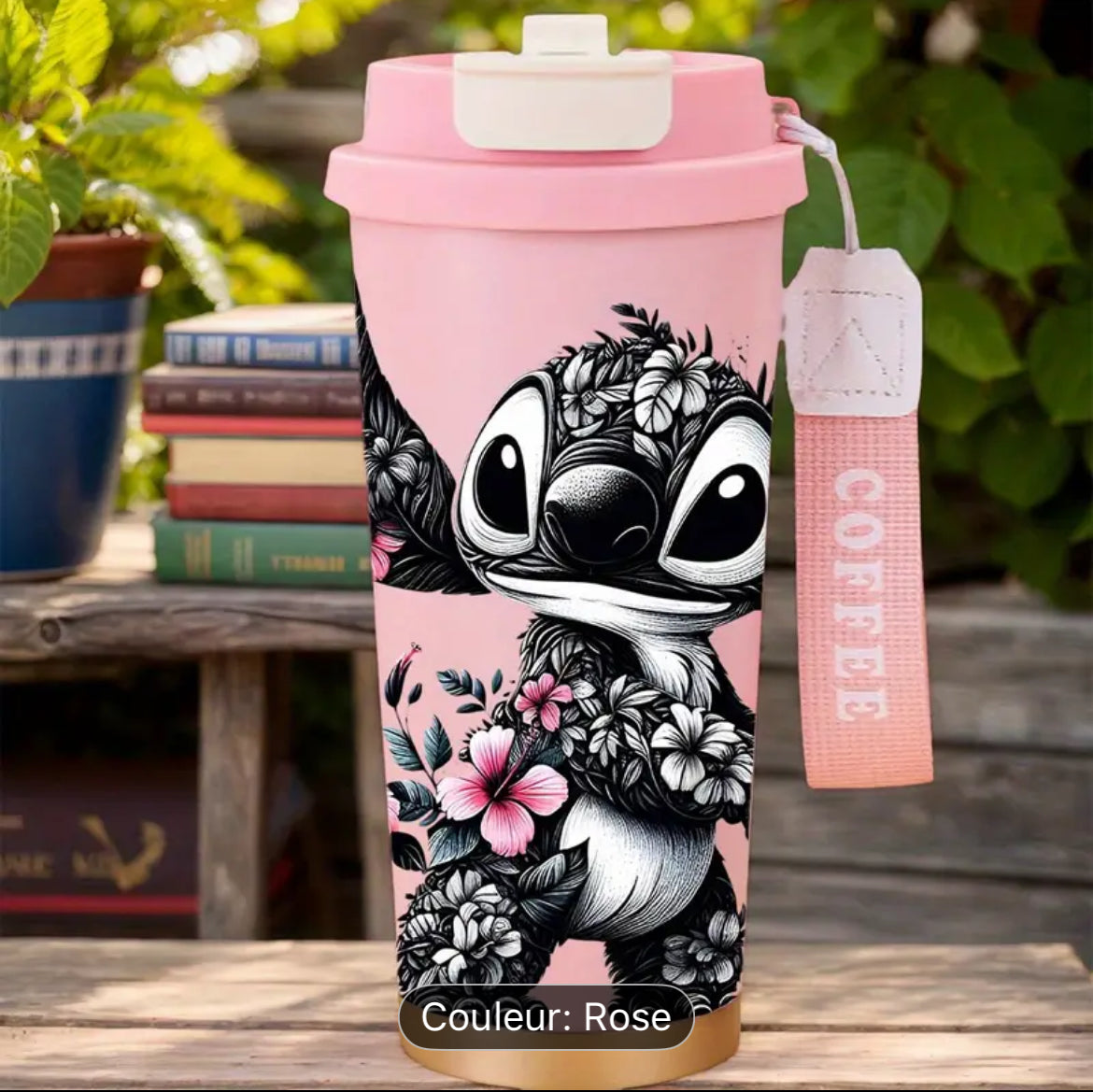 🩵 MUG DE VOYAGE ISOTHERME STITCH FLEURI – ÉDITION LIMITÉE (PRÉCOMMANDE)